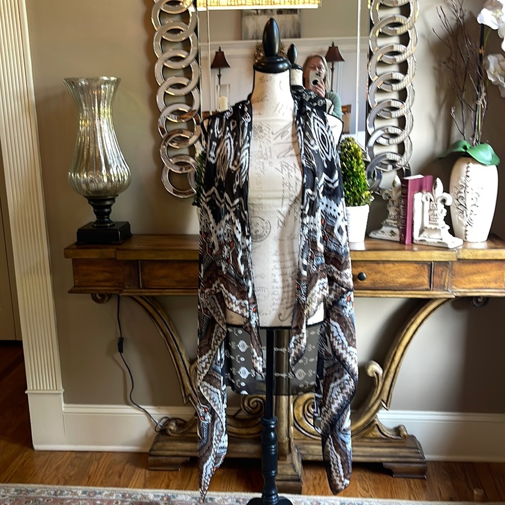 Flowing shear vest. Lovely print